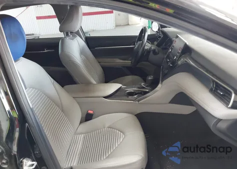 2021 Toyota Camry Se z USA, uszkodzony, nr VIN 4T1T11AK8MU470982